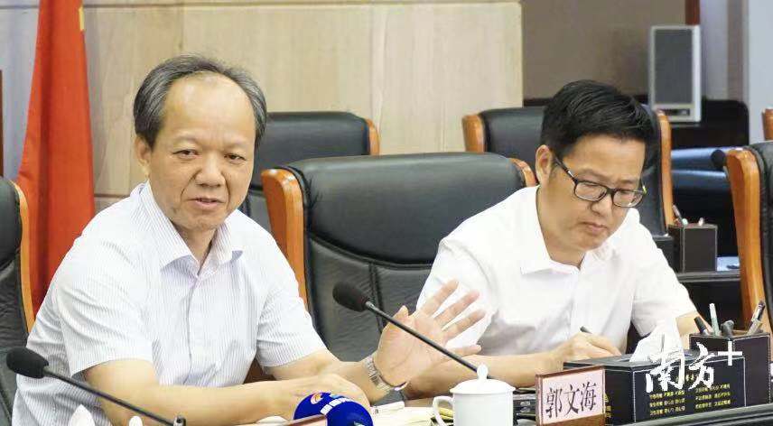 順德民營(yíng)企業(yè)家與區(qū)委書記座談，米蘭·(milan)中國(guó)官方網(wǎng)站環(huán)境：著力打造世界級(jí)環(huán)保裝備產(chǎn)業(yè)基地